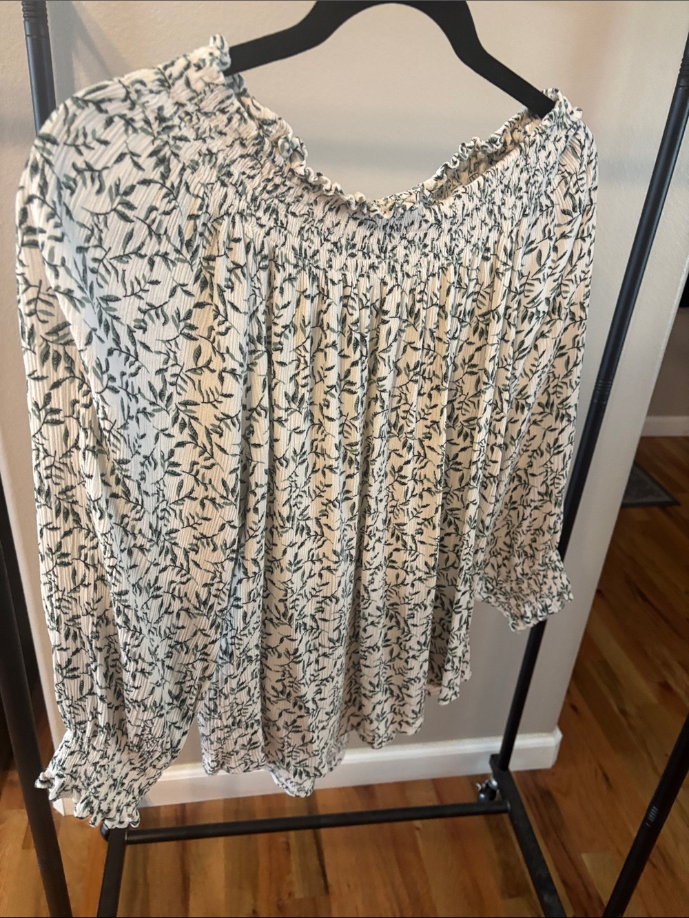 MELLODAY Cream Off-Shoulder Top with Green Leaf Print
